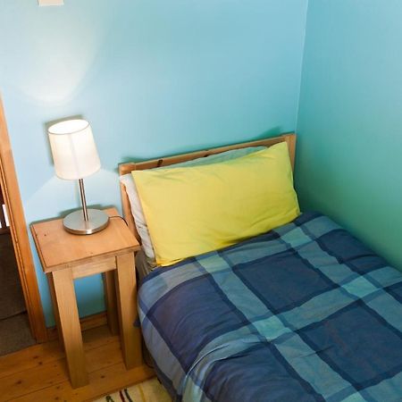 1 Tan Yr Eglwys Barn Cottage Pontardawe Экстерьер фото