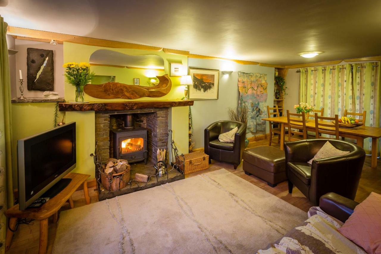 1 Tan Yr Eglwys Barn Cottage Pontardawe Экстерьер фото
